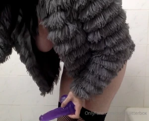 Side boob part 32