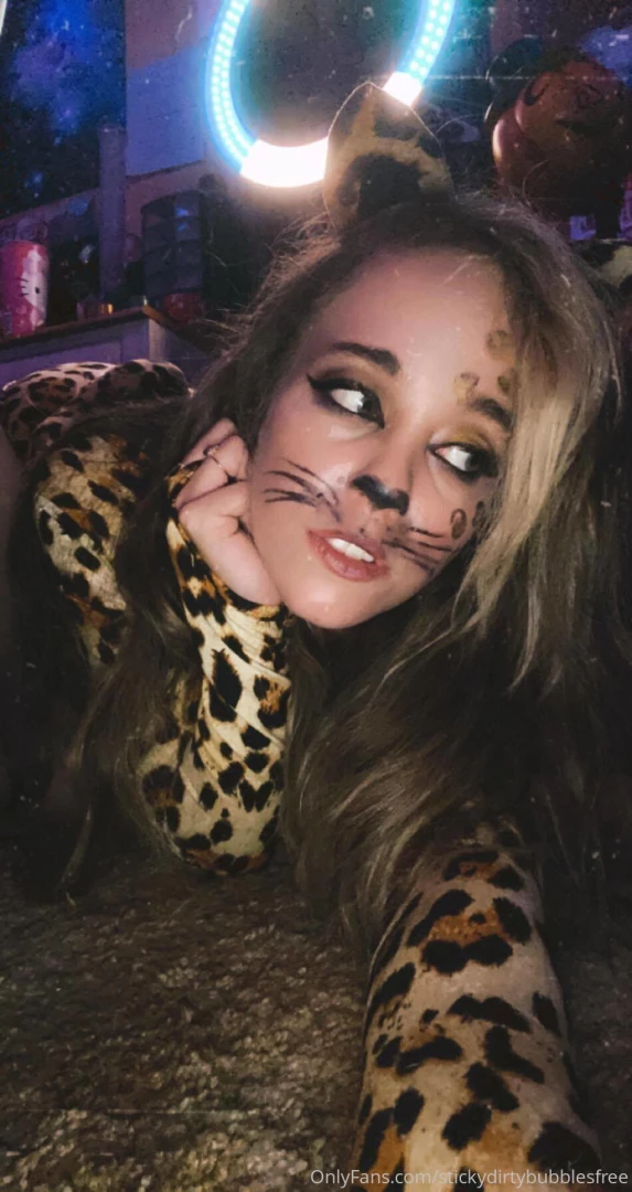 Found leopard bubbles in her natural habitat she must be in heat part 6 