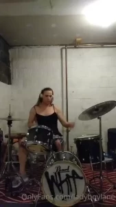 A little warm up drum solo