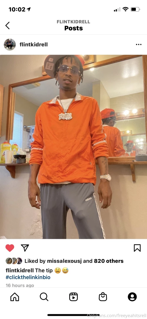 Y all get this picture to 1k likes on my instagram i got a special 