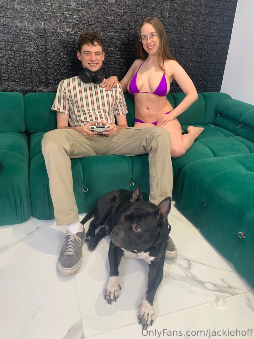 I got fucked in a bounce house by jodie_johnson lol so much fun 