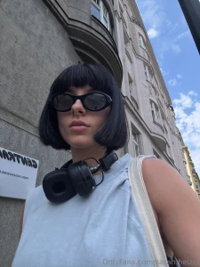 Don t smile it ruins the mystery city mode headphones on thoughts off