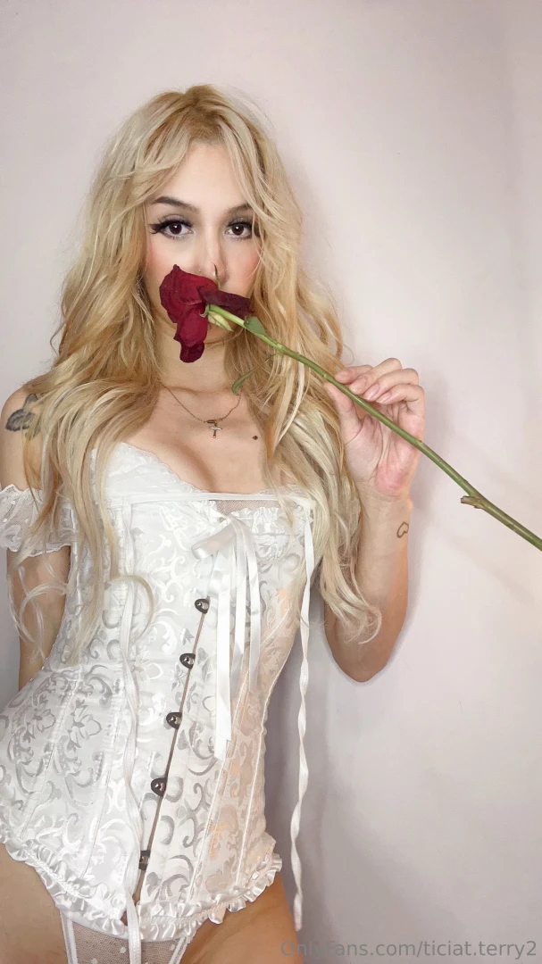 I could be your sweetest flower 