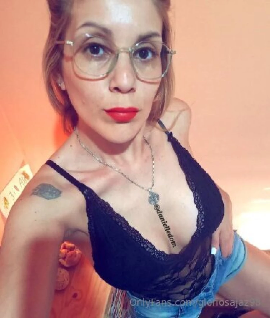 Free free free hello love danielledom danielledom she s my best friend part 1 