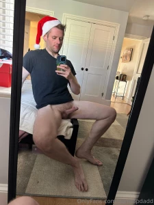 Season s breedings boys i hope you all have a happy and cum-filled