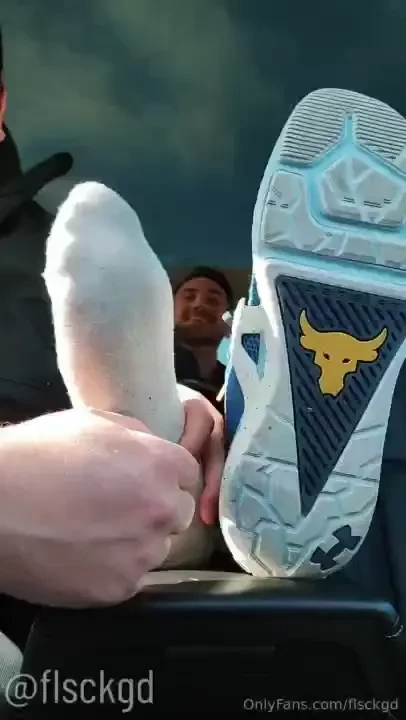 Ticklish car adventures 