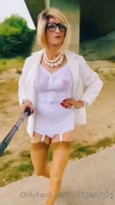 U233463955 part 1061