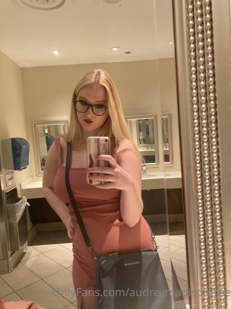 A quick selfie vip audreymadison for xxx posts daily nudes and weekly 