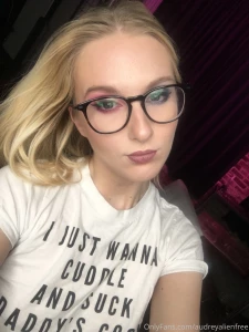 Just want to cuddle and suck daddies cock premium account onlyfans com