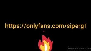 Lo zletto goloso mi scopa il culetto nel bagno della zla uncl fucks my