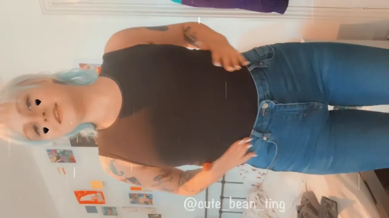 Cumming twice in my friends bedroom 