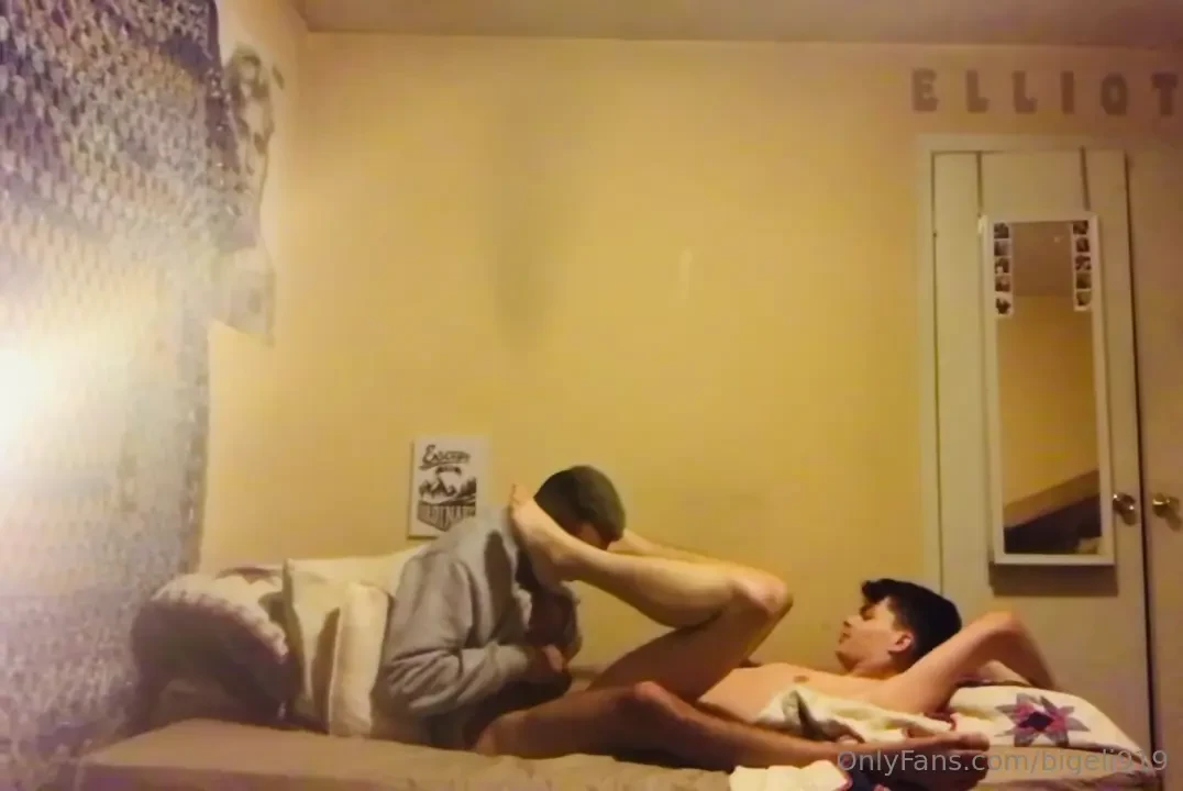 Preview to the 23 minute long sex tape angle 1 