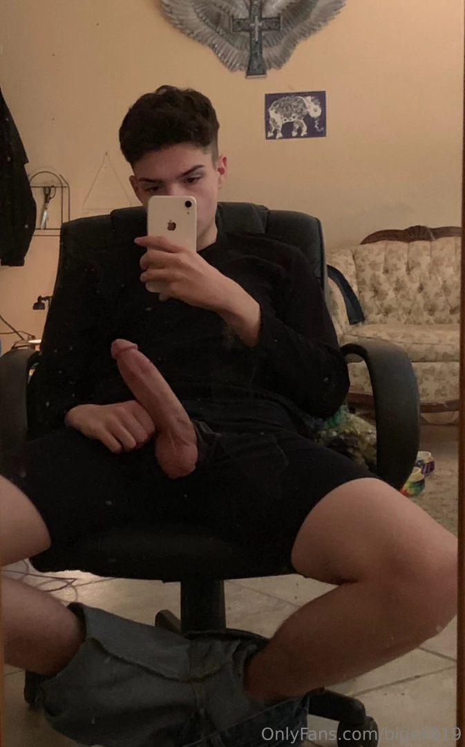 Sit on this big twink cock 
