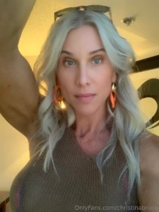 Hey blue eyes christinabruce transgender fitness bimbo