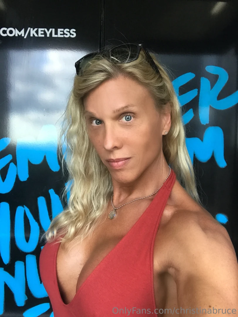 I am in room 469 wanna play christinabrucepremium transgender fitness 