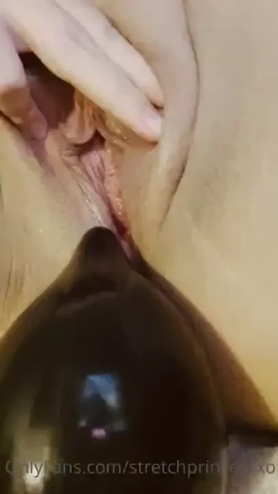 Day 3 of stretching my pussy everyday for a week i managed to get my l part 1 