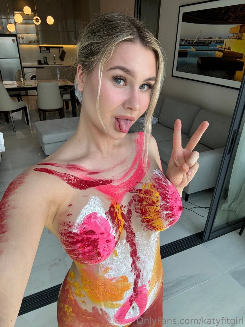 I kinda fell in love with painting my own body except my special areas 