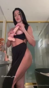 Do you know why i m putting gel on this dildo because i m going to