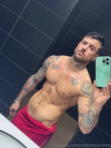 Quieres ver m s sobre mi entrenando en la ducha jugando con mis