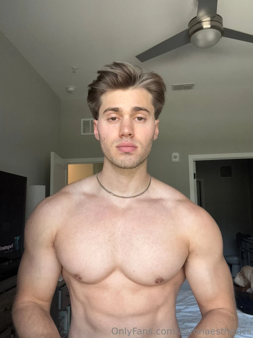 This is your sign to dm me hi and see what happens 