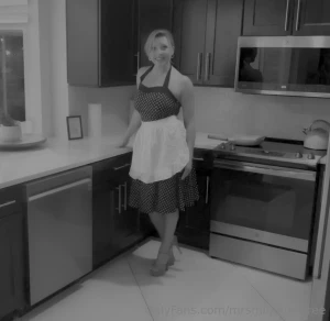 I love mallory - 50 s styyle throwback bj 7 sale welcome home honey part 1
