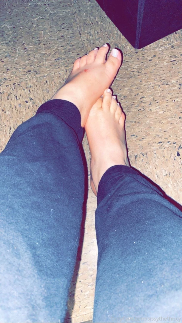 Yes it s a scab from wearing some heels that obviously did not fit so 