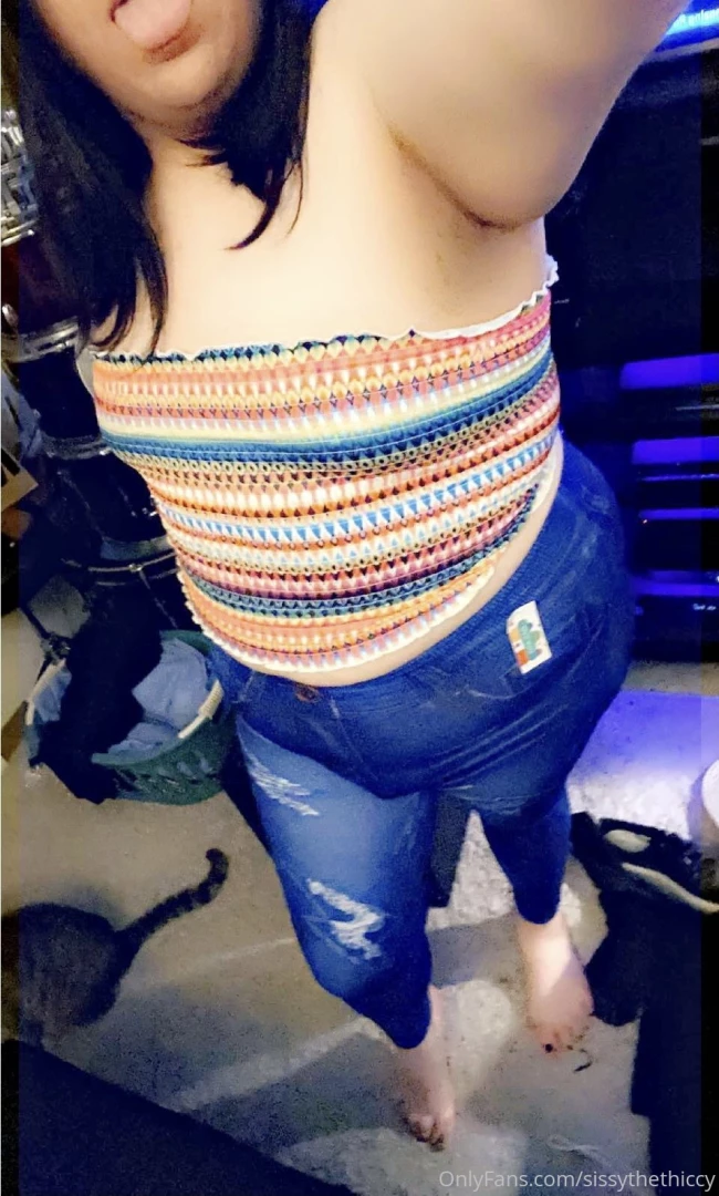 Such a busy day today so much work but i tried my new outfit today i part 1 