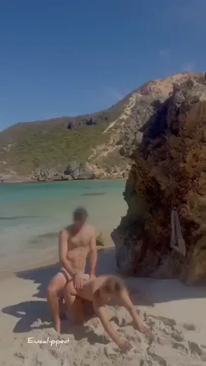 We found this incredible beach while on our roadtrip here in australia 