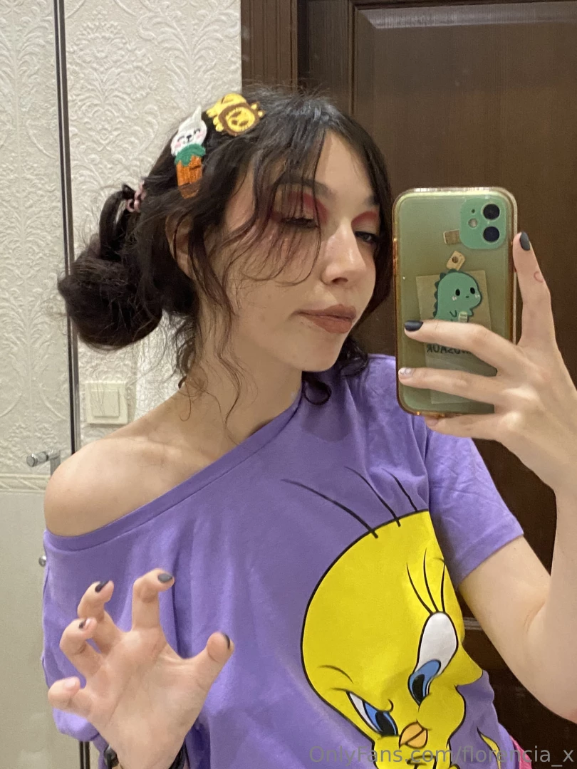 The old dreams were beautiful they didn t come true but i m glad i had 