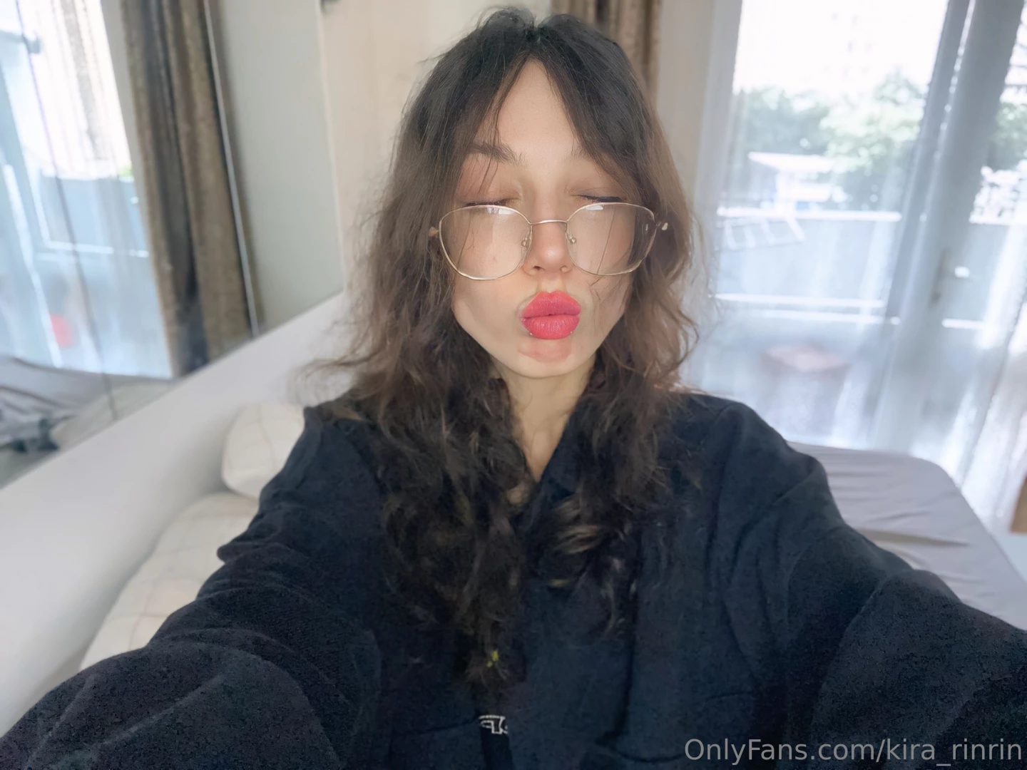 Do you want a smooch to make you feel better 