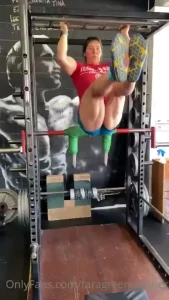 Hanging leg raises