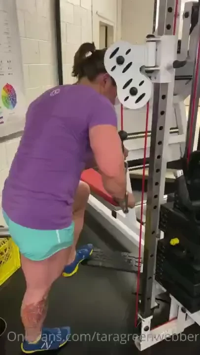 Some short range tricep press downs to help increase my bulging 