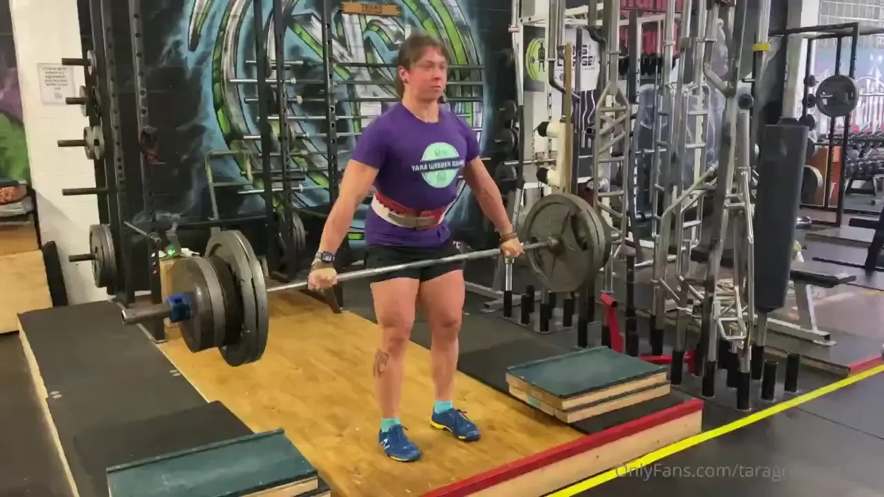 Snatch grip two block deadlifts 