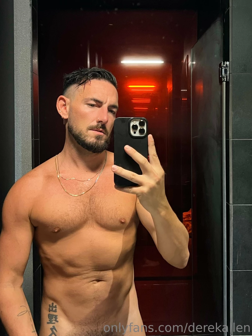 Greetings from berlin making lots of videos for you 