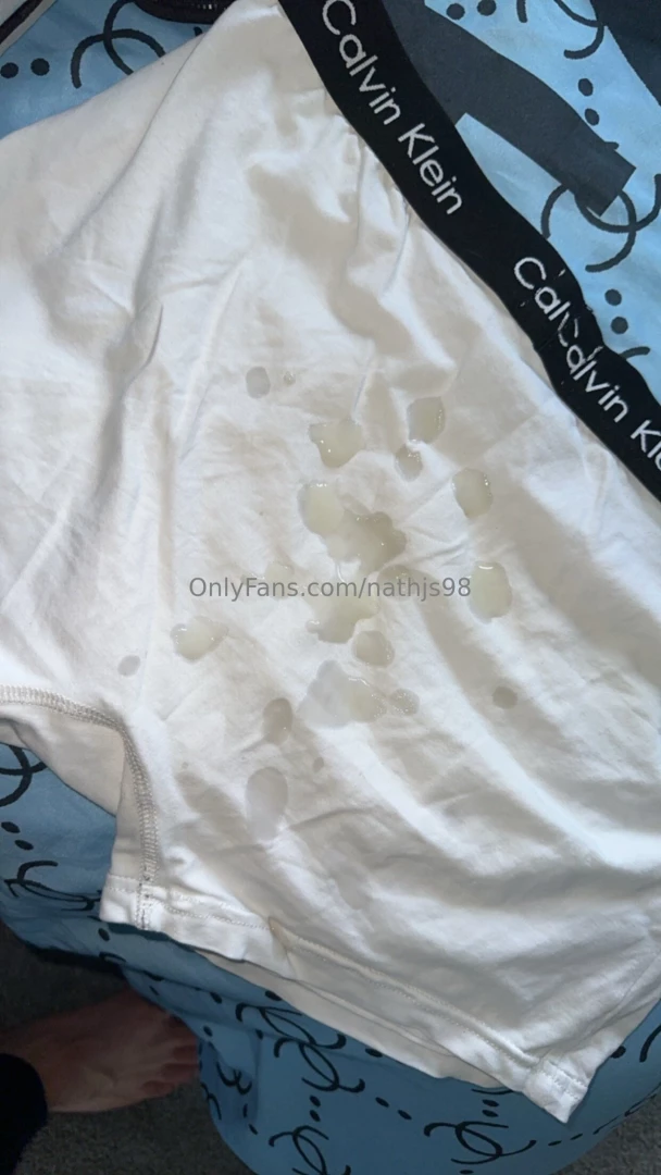 Swipe not 1 but 2 hot loads into these boxers 