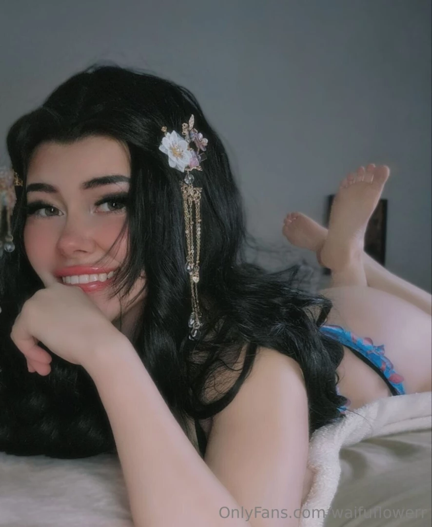 Pretty from my head to my toes 