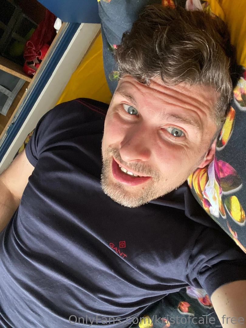 I ll give you one guess as to what i m doing with my hand 