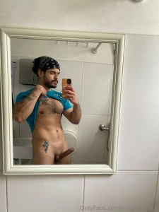 Siempre ando muuuy hot en el ba o del trabajo ma acompa as