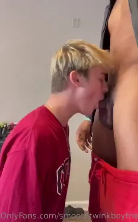 My first time sucking a black cock uncut too i really liked it 