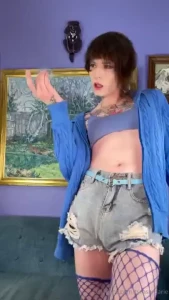 The fidget spinner episode hanging out and masturbating on a lazy