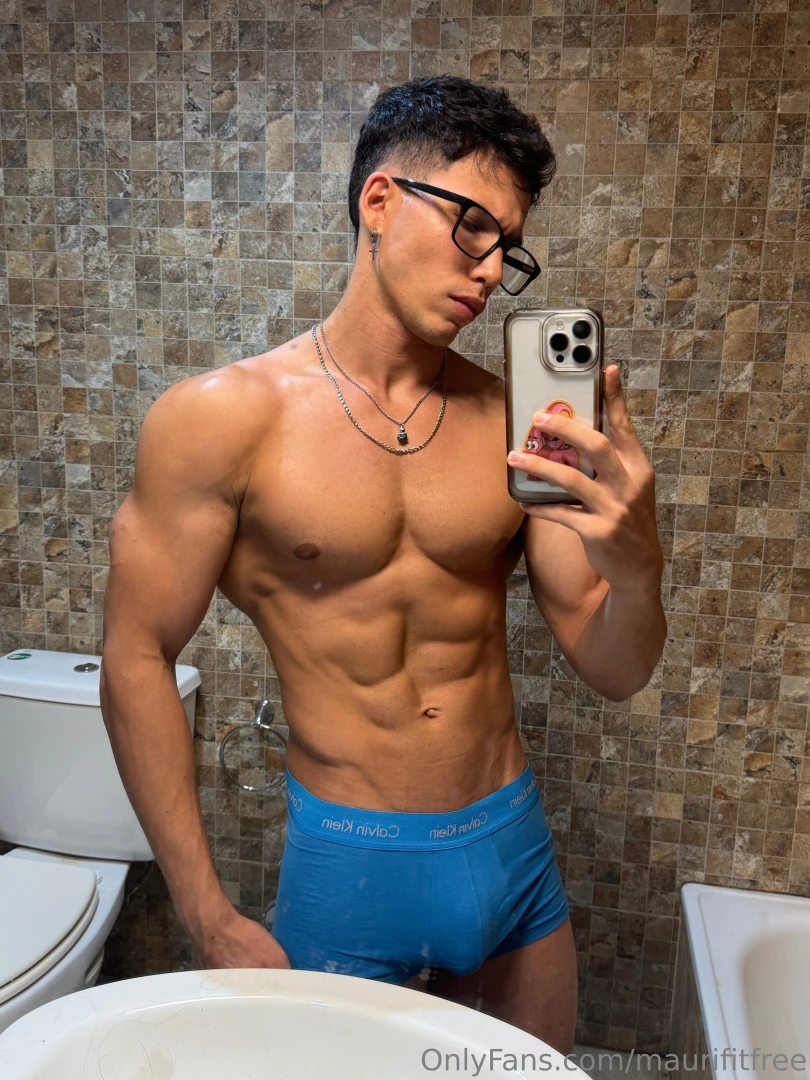 You hot maurifitness 