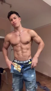 Suscr bete y te regalo un video con el boxer de goku maurifitness