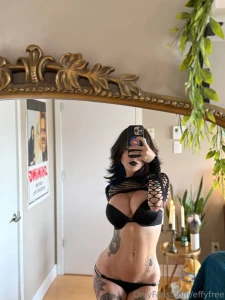 Got a little surprise waiting for u effycutiexx