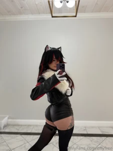 Black and red never looked this mean 3