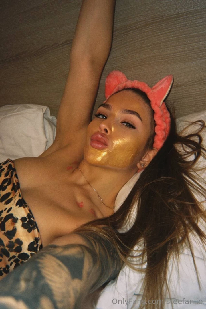 A relaxing day in bed is a nice opportunity to spend more time with 