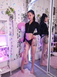 Getting naked on my main page part 1