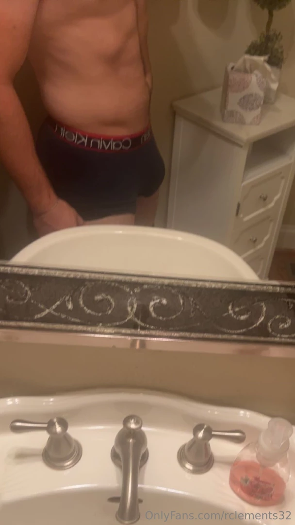 How do we feel about this pic and angle 