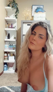 Hi guys i m back with some new content tonight keep an eye on your dms