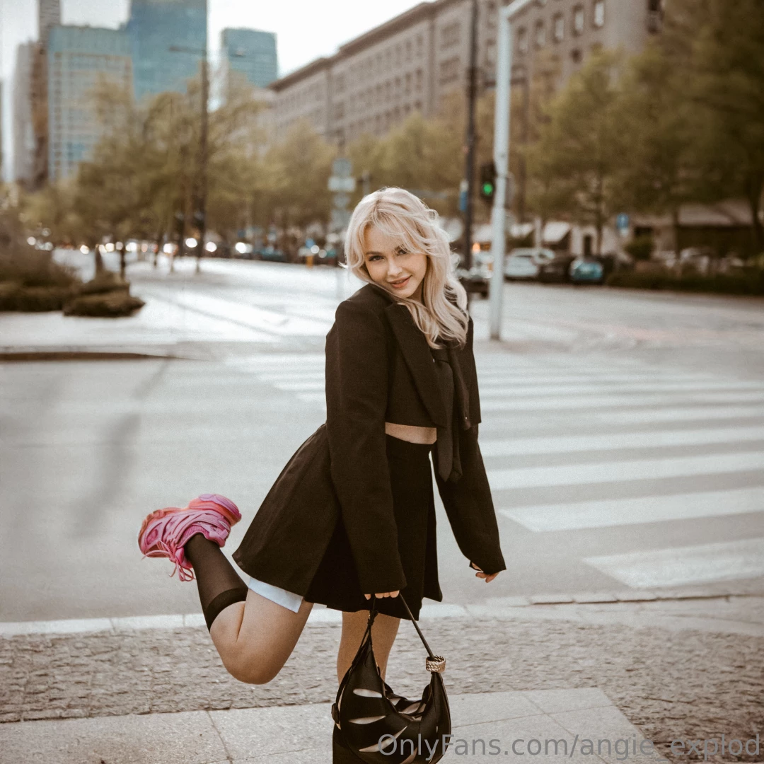 The feeling of inner freedom is like the moment when the whole world 