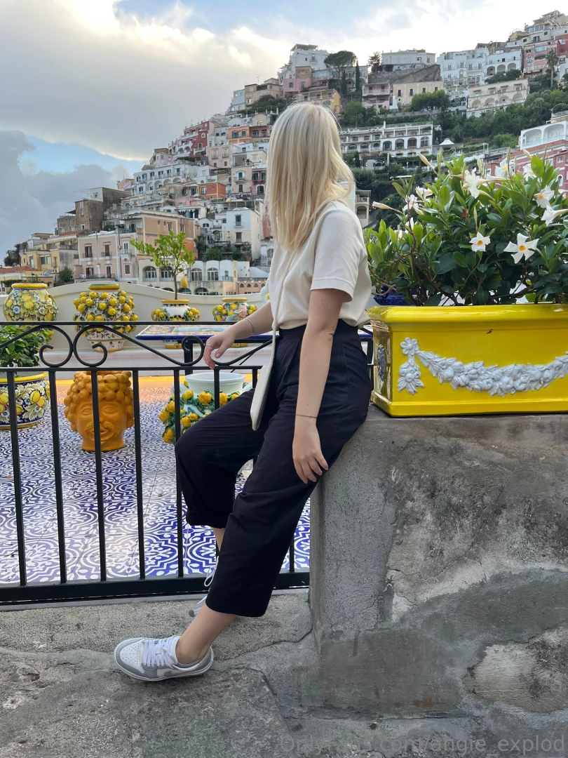 Traveling gives those unique conditions that nothing else in life can 